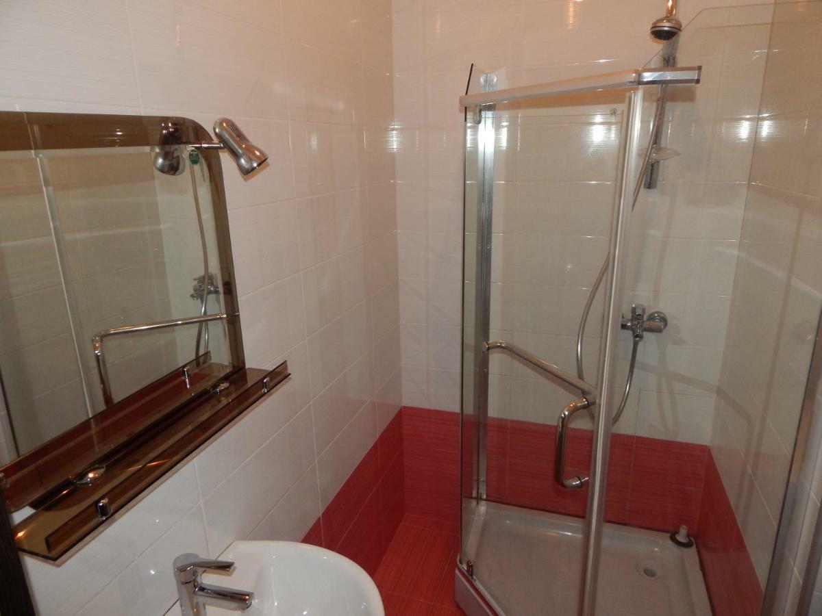 Apartment First Line From Sea Batumi Bagian luar foto