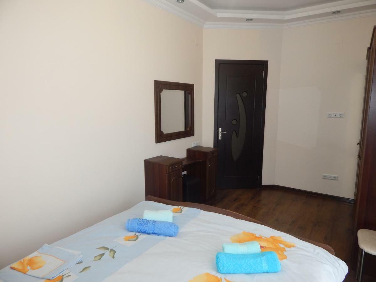 Apartment First Line From Sea Batumi Bagian luar foto
