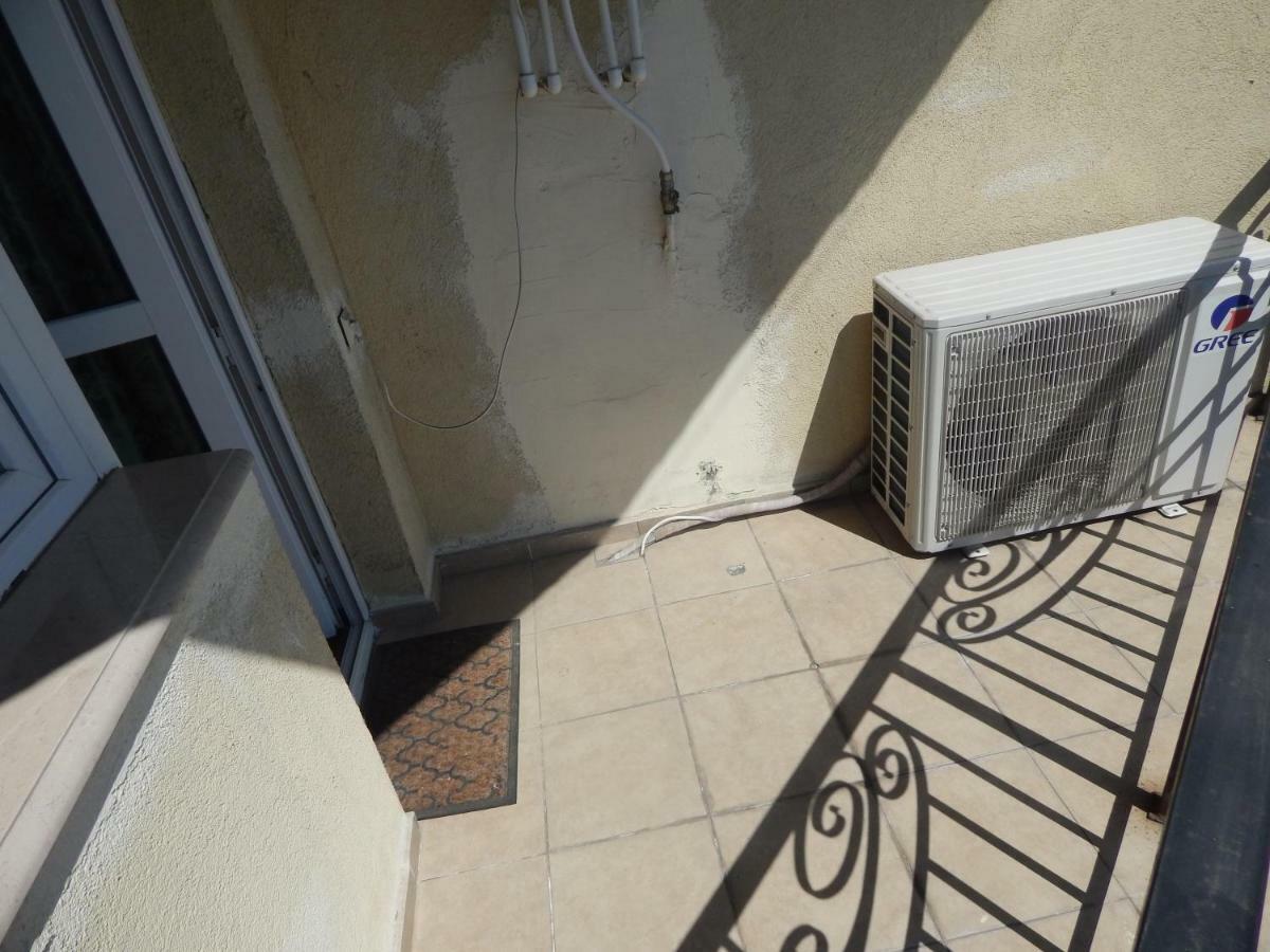 Apartment First Line From Sea Batumi Bagian luar foto